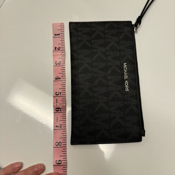 Michael Kors Black Logo Zipper Small Clutch Wristlet Purse Designer - Picture 9 of 10